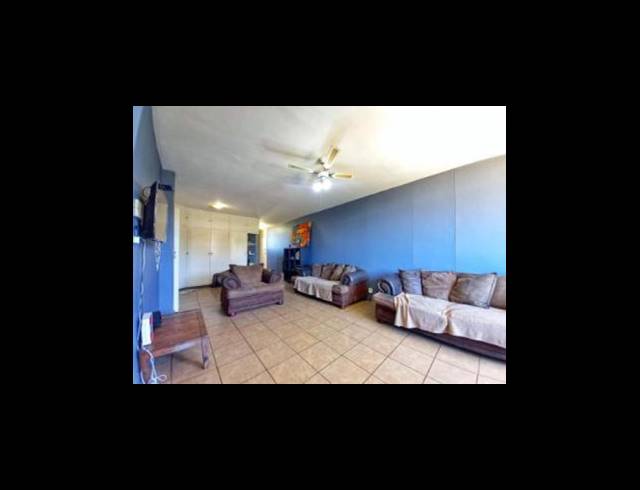 2 BEDROOM APARTMENT FOR SALE IN ELOFFSDAL